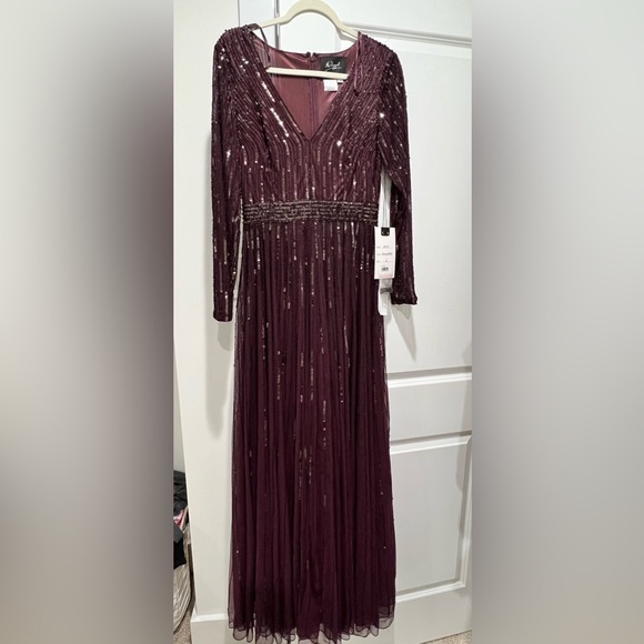 NWT Mac Duggal Sequin V Neck Illusion Sleeve A Line gown - Picture 2 of 9